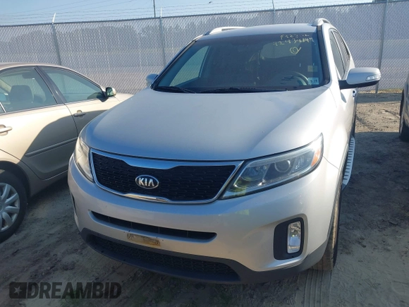 2015 Kia Sorento EX with VIN 5XYKUDA74FG562759, listed as a IAAI auction lot 42838149 with 180,571 mi miles and . Bid and sale history available at DreamBid. Image 12.