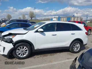 2020 Kia Sorento LX with VIN 5XYPGDA55LG613631, listed as a IAAI auction lot 41883791 with 107,759 mi miles and . Bid and sale history available at carsss.com. Image 14.