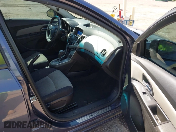 2014 Chevrolet Cruze LS with VIN 1G1PA5SH1E7344701, listed as a IAAI auction lot 42267012 with 200,909 mi miles and . Bid and sale history available at DreamBid. Image 5.