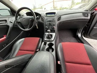 2011 Hyundai Genesis Coupe Grand Touring with VIN KMHHU6KH5BU061431, listed as a Copart auction lot 53547875 with 61,839 mi miles and Clean title. Bid and sale history available at DreamBid. Image 9.