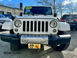2018 Jeep Wrangler JK Unlimited Sahara with VIN 1C4HJWEG8JL893396, listed as a Copart auction lot 86017724 with 110,460 mi miles and Clean Title. Bid and sale history available at carsss.com. Image 7.