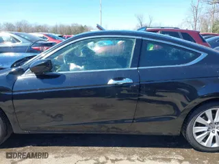 2009 Honda Accord Cpe EX-L with VIN 1HGCS22859A002020, listed as a IAAI auction lot 41819103 with 131,089 mi miles. Bid and sale history available at carsss.com. Image 14.