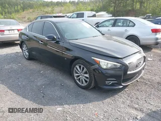 2015 Infiniti Q50 Premium with VIN JN1BV7AP5FM352834, listed as a IAAI auction lot 42037967 with 271,362 mi miles. Bid and sale history available at carsss.com. Image 1.