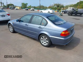2002 BMW 3 Series 325xi z VIN WBAEU33402PF57625, wystawiony jako IAAI lot #41545377 z przebiegiem 153 646 mil mil oraz . Historia ofert i sprzedaży dostępna na DreamBid. Obrazek 3.