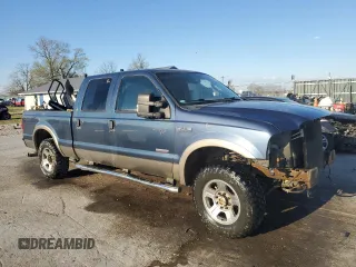 2007 Ford F-250 XL z VIN 1FTSW21P47EA71312, wystawiony jako Copart lot #50644945 z przebiegiem 214 956 mil mil oraz Szkoda całkowita • Salvage title. Historia ofert i sprzedaży dostępna na DreamBid. Obrazek 4.