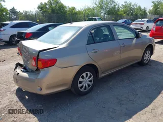 2010 Toyota Corolla z VIN 1NXBU4EE3AZ235670, wystawiony jako IAAI lot #42730266 z przebiegiem 263 807 mil mil oraz . Historia ofert i sprzedaży dostępna na DreamBid. Obrazek 4.
