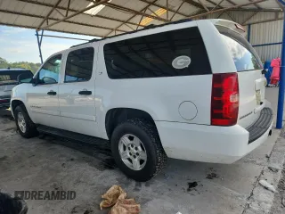 2007 Chevrolet Suburban LS with VIN 1GNFC16JX7R401981, listed as a Copart auction lot 64618945 with 153,205 mi miles and Clean title. Bid and sale history available at DreamBid. Image 2.