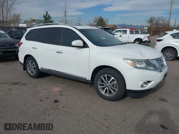 2013 Nissan Pathfinder S with VIN 5N1AR2MM1DC622044, listed as a IAAI auction lot 41878956 with 175,125 mi miles. Bid and sale history available at carsss.com. Image 1.