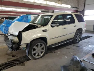 2007 Cadillac Escalade z VIN 1GYFK63837R139595, wystawiony jako Copart lot #54516945 z przebiegiem 144 003 mil mil oraz Szkody całkowita. Historia ofert i sprzedaży dostępna na DreamBid. Obrazek 1.