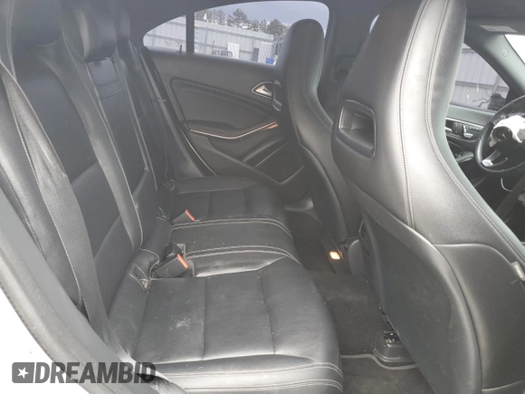 2019 Mercedes-Benz CLA 250 z VIN WDDSJ4EB6KN753731, wystawiony jako Copart lot #47677955 z przebiegiem 82 169 mil mil oraz Szkoda całkowita • Salvage title. Historia ofert i sprzedaży dostępna na DreamBid. Obrazek 10.
