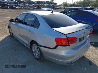 2012 Volkswagen Jetta SE with VIN 3VWDP7AJ3CM309327, listed as a IAAI auction lot 42053827 with 139,802 mi miles and . Bid and sale history available at DreamBid. Image 3.