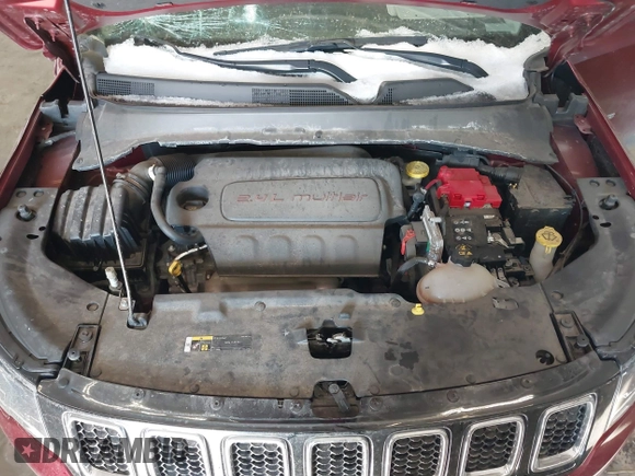 2021 Jeep Compass Altitude z VIN 3C4NJDBB0MT552227, wystawiony jako IAAI lot #41731839 z przebiegiem 34 453 mil mil oraz . Historia ofert i sprzedaży dostępna na DreamBid. Obrazek 10.