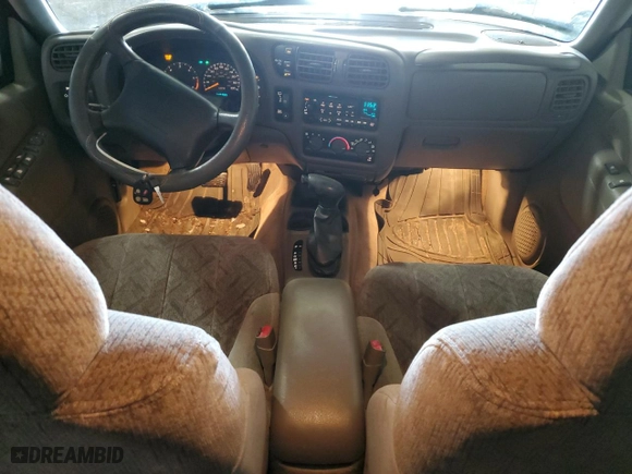 1998 GMC Jimmy SLT with VIN 1GKDT13W3W2521651, listed as a Copart auction lot 46492945 with 240,384 mi miles and Clean Title. Bid and sale history available at carsss.com. Image 8.