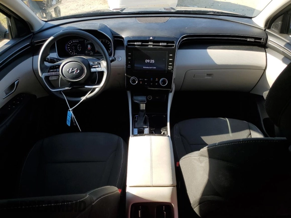 2022 Hyundai Tucson SEL with VIN 5NMJB3AE1NH121735, listed as a Copart auction lot 52225955 with 43,952 mi miles and Salvage Title. Bid and sale history available at carsss.com. Image 8.