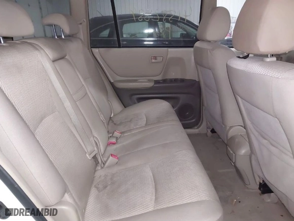 2007 Toyota Highlander with VIN JTEGD21AX70165811, listed as a IAAI auction lot 41582884 with 216,497 mi miles. Bid and sale history available at carsss.com. Image 8.