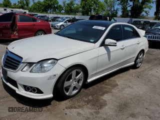 2010 Mercedes-Benz E 350 Luxury z VIN WDDHF8HB9AA052315, wystawiony jako Copart lot #58951115 z przebiegiem 174 767 mil mil oraz Szkoda całkowita • Salvage title. Historia ofert i sprzedaży dostępna na DreamBid. Obrazek 1.