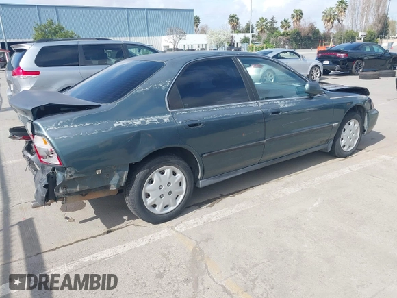 1996 Honda Accord LX with VIN 1HGCD5636TA182464, listed as a IAAI auction lot 41867521 with 191,832 mi miles and . Bid and sale history available at carsss.com. Image 4.