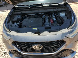 2022 Toyota Highlander XSE with VIN 5TDJZRBH2NS170804, listed as a Copart auction lot 61864415 with 39,705 mi miles and Salvage title. Bid and sale history available at DreamBid. Image 12.