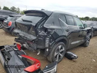 2023 Volvo XC40 Ultimate Bright Theme с VIN YV4L12UA1P2075634, выставлен на аукционе Copart как лот 67070524 с пробегом Не указан миль и Списание • Salvage title. История ставок и продаж доступна на DreamBid. Изображение 3.