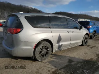 2020 Chrysler Pacifica Launch Edition with VIN 2C4RC3BG7LR289222, listed as a Copart auction lot 45941595 with 58,631 mi miles and Salvage title. Bid and sale history available at DreamBid. Image 3.
