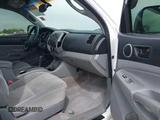 2009 Toyota Tacoma PreRunner with VIN 3TMJU62N49M076433, listed as a IAAI auction lot 41902369 with 164,827 mi miles. Bid and sale history available at carsss.com. Image 5.