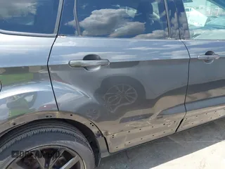2019 Ford Escape SE z VIN 1FMCU0GD0KUB74569, wystawiony jako IAAI lot #42271476 z przebiegiem 66 335 mil mil oraz . Historia ofert i sprzedaży dostępna na DreamBid. Obrazek 19.