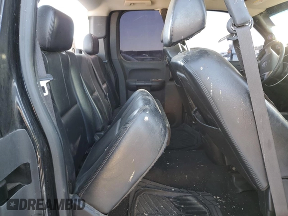 2007 GMC Sierra 2500HD SLT z VIN 1GTHK29647E522613, wystawiony jako Copart lot #42806305 z przebiegiem 253 385 mil mil oraz Szkoda całkowita • Salvage title. Historia ofert i sprzedaży dostępna na DreamBid. Obrazek 10.