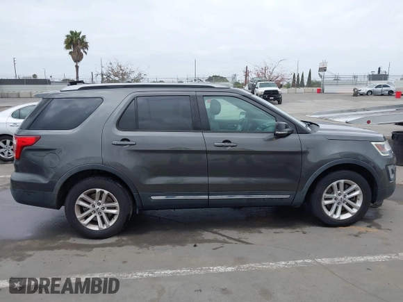 2016 Ford Explorer XLT with VIN 1FM5K7DH8GGB95352, listed as a IAAI auction lot 42118995 with 140,963 mi miles and . Bid and sale history available at carsss.com. Image 13.