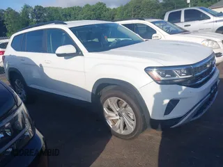 2021 Volkswagen Atlas SE with VIN 1V2HR2CA8MC575779, listed as a IAAI auction lot 42542070 with 84,849 mi miles and . Bid and sale history available at DreamBid. Image 1.