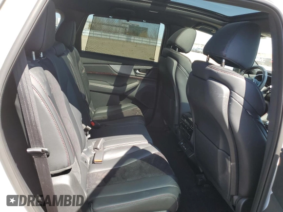 2023 Acura MDX w/A-Spec Package z VIN 5J8YE1H05PL802410, wystawiony jako Copart lot #53023675 z przebiegiem 15 366 mil mil oraz Czysty tytuł • Clean title. Historia ofert i sprzedaży dostępna na DreamBid. Obrazek 11.