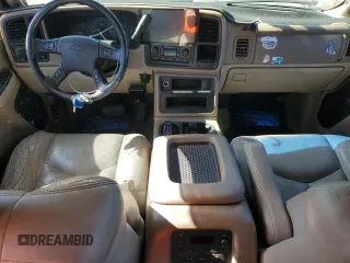2003 Chevrolet Suburban LT with VIN 1GNEC16Z63J237235, listed as a Copart auction lot 52782285 with 241,272 mi miles and Salvage Title. Bid and sale history available at carsss.com. Image 8.