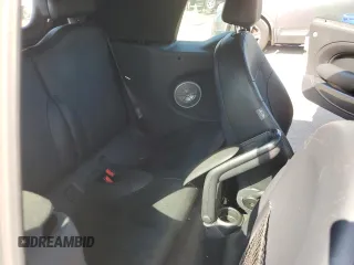 2006 MINI Convertible S с VIN WMWRH33546TF85908, выставлен на аукционе Copart как лот 61363025 с пробегом 105 053 миль миль и Списание • Salvage title. История ставок и продаж доступна на DreamBid. Изображение 10.