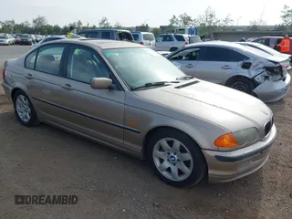 2001 BMW 3 Series 325i z VIN WBAAV33461FU75735, wystawiony jako IAAI lot #42233948 z przebiegiem 158 903 mil mil oraz . Historia ofert i sprzedaży dostępna na DreamBid. Obrazek 1.