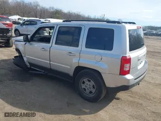 2012 Jeep Patriot Sport with VIN 1C4NJRBB9CD661724, listed as a IAAI auction lot 41704207 with 169,665 mi miles. Bid and sale history available at carsss.com. Image 3.