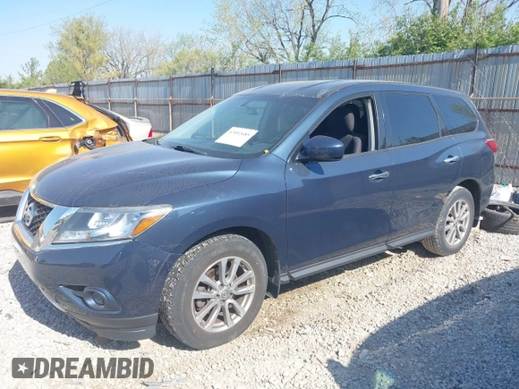 2014 Nissan Pathfinder SV with VIN 5N1AR2MNXEC646983, listed as a IAAI auction lot 42092685 with 143,000 mi miles. Bid and sale history available at carsss.com. Image 2.