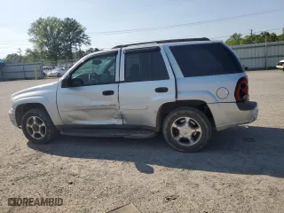 2007 Chevrolet TrailBlazer LS with VIN 1GNDS13S272302331, listed as a Copart auction lot 53355685 with 201,074 mi miles and Salvage Title. Bid and sale history available at carsss.com. Image 2.