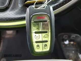 2018 Chrysler Pacifica Limited с VIN 2C4RC1GG4JR295389, выставлен на аукционе IAAI как лот 42330516 с пробегом 127 195 миль миль и . История ставок и продаж доступна на DreamBid. Изображение 11.