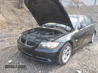 2008 BMW 3 Series 328xi with VIN WBAVC93508K043288, listed as a IAAI auction lot 42060130 with 183,882 mi miles. Bid and sale history available at carsss.com. Image 6.