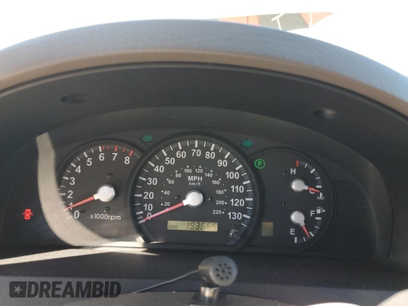 2005 Kia Sorento LX z VIN KNDJC733155486466, wystawiony jako Copart lot #50409525 z przebiegiem 193 665 mil mil oraz Szkoda całkowita • Salvage title. Historia ofert i sprzedaży dostępna na DreamBid. Obrazek 9.