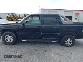 2005 Chevrolet Avalanche LS with VIN 3GNEC12Z25G223620, listed as a IAAI auction lot 42278098 with 263,073 mi miles and . Bid and sale history available at DreamBid. Image 14.