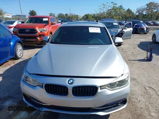 2017 BMW 3 Series 330i z VIN WBA8B9G38HNU54459, wystawiony jako IAAI lot #41297483 z przebiegiem 141 535 mil mil oraz . Historia ofert i sprzedaży dostępna na DreamBid. Obrazek 12.