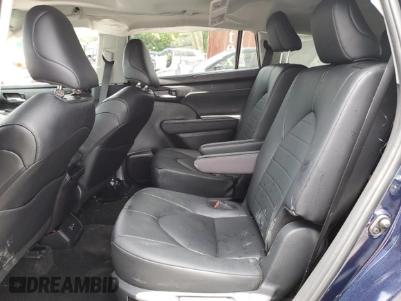 2024 Toyota Highlander LE with VIN 5TDKDRAH5RS544722, listed as a Copart auction lot 61408755 with 13,673 mi miles and Salvage title. Bid and sale history available at DreamBid. Image 11.