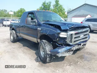 2005 Ford F-250 XL z VIN 1FTSX21535EB12554, wystawiony jako IAAI lot #42370629 z przebiegiem 107 235 mil mil oraz . Historia ofert i sprzedaży dostępna na DreamBid. Obrazek 1.