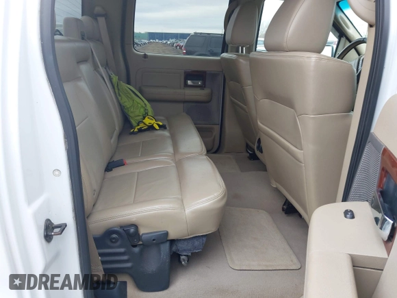2007 Ford F-150 XLT with VIN 1FTPW14537FA76876, listed as a IAAI auction lot 42038390 with 172,219 mi miles. Bid and sale history available at carsss.com. Image 8.