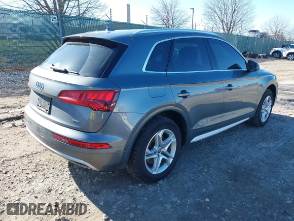 2019 Audi Q5 Premium with VIN WA1ANAFY5K2133539, listed as a IAAI auction lot 41821732 with 79,132 mi miles. Bid and sale history available at carsss.com. Image 4.