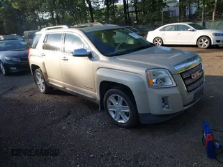 2011 GMC Terrain SLT-2 z VIN 2CTFLXE54B6358506, wystawiony jako IAAI lot #42836066 z przebiegiem 188 773 mil mil oraz . Historia ofert i sprzedaży dostępna na DreamBid. Obrazek 1.