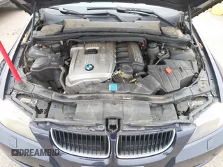 2006 BMW 3 Series 325i with VIN WBAVB17586NK40817, listed as a IAAI auction lot 41514714 with 156,789 mi miles. Bid and sale history available at carsss.com. Image 10.