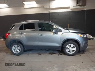 2020 Chevrolet Trax LT with VIN 3GNCJPSB7LL189181, listed as a IAAI auction lot 41661652 with 67,519 mi miles. Bid and sale history available at carsss.com. Image 13.
