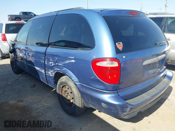 2007 Chrysler Town & Country LWB LX with VIN 2A4GP44R17R266406, listed as a IAAI auction lot 42033861 with 153,870 mi miles. Bid and sale history available at carsss.com. Image 3.