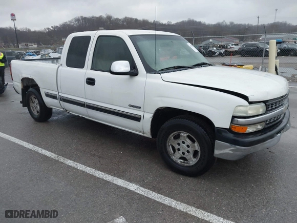 2002 Chevrolet Silverado 1500 LS with VIN 2GCEC19W421401620, listed as a IAAI auction lot 41228732 with 144,389 mi miles. Bid and sale history available at carsss.com. Image 1.